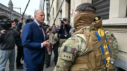 Militairen op straat